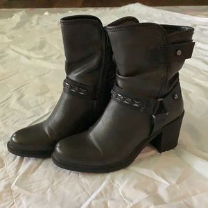 Charcoal Gray Bootie! Like New Condition!